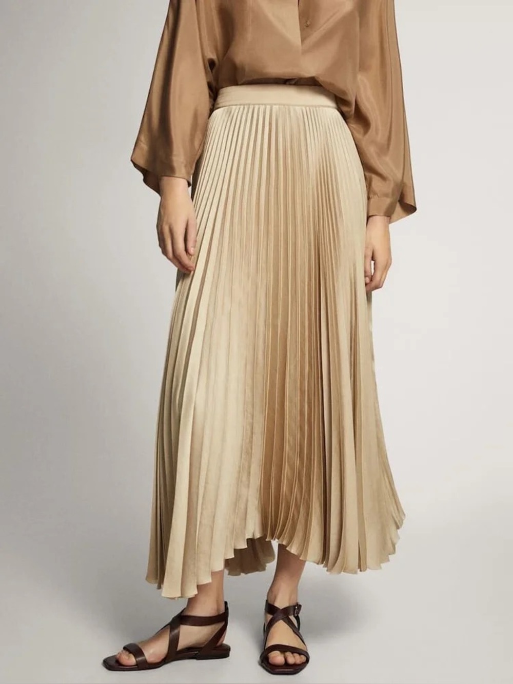 Pleated Midi Skirt in Beige as seen on Queen Letizia of Spain